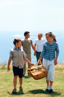 Food Allergy-Safe Picnic Baskets